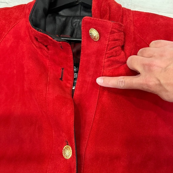 Chic Red Leather Power Jacket for Women Size M - Vintage 1980s Coat - Picture 7 of 17